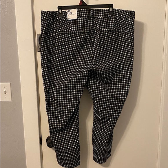 Capris pants - Picture 5 of 9